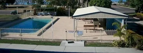 Hotel Harbour Lights Caravan Park