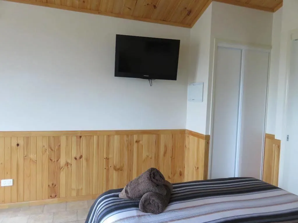 Harbour Lights Caravan Park Hotel Bowen